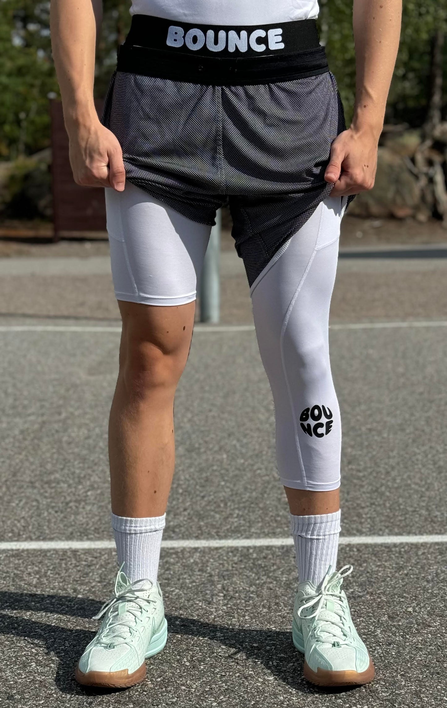 Single-Leg Tights